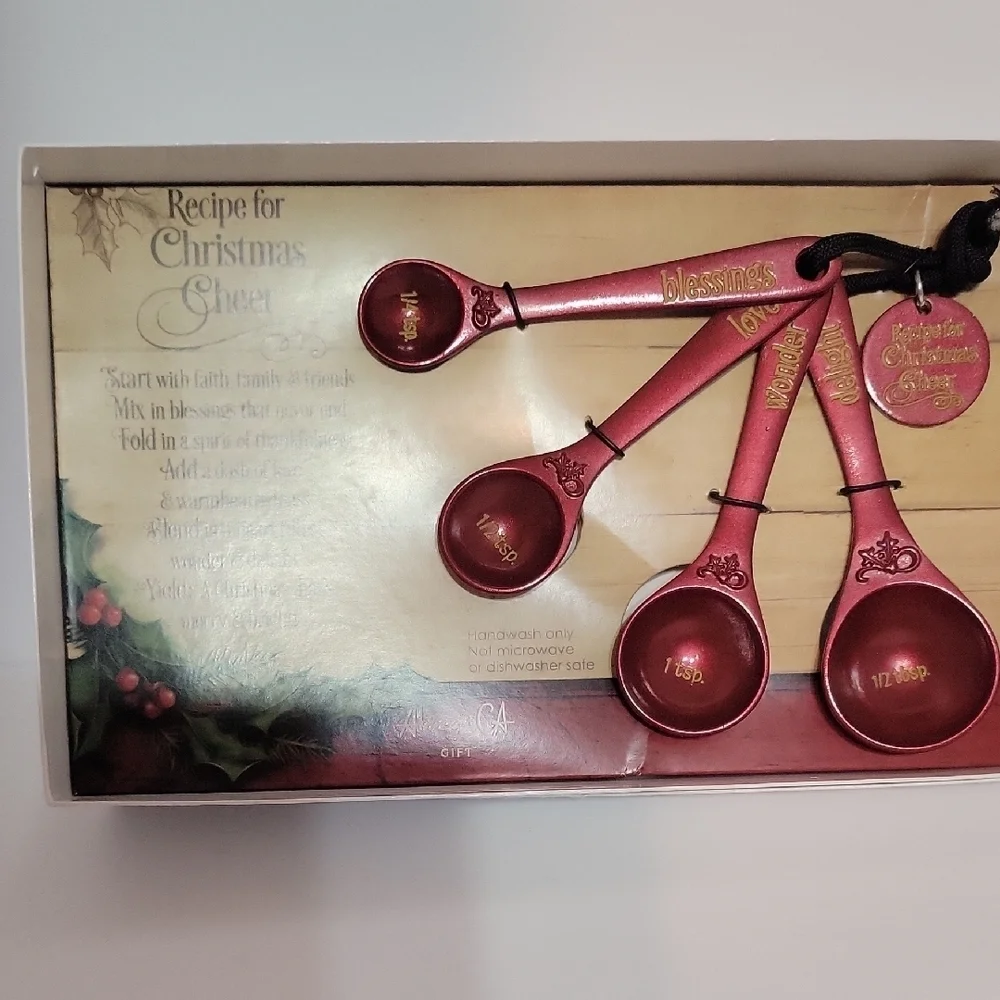 Beautiful Red Metal Measuring Spoon Set. Perfect Early Christmas In July Gift